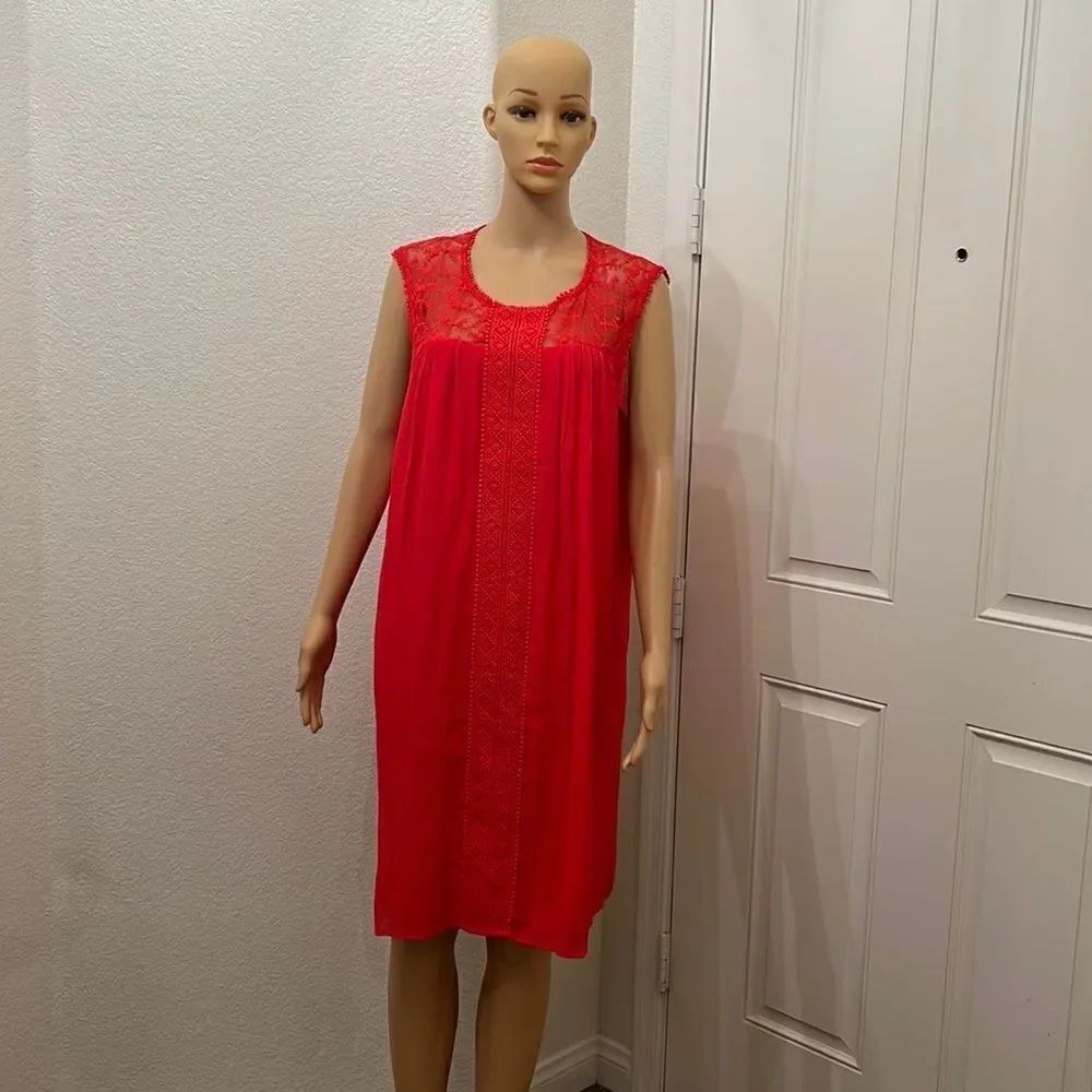 Zac & Rachael Woman Dress Size 1X Red Scoop Neck Sleeveless Sheer Floral Lace
